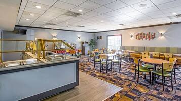 Café da manhã continental grátis todos os dias