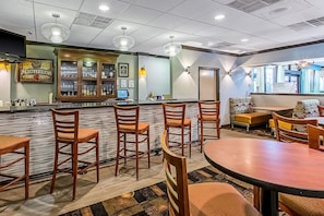 Bar (trong khuôn viên)