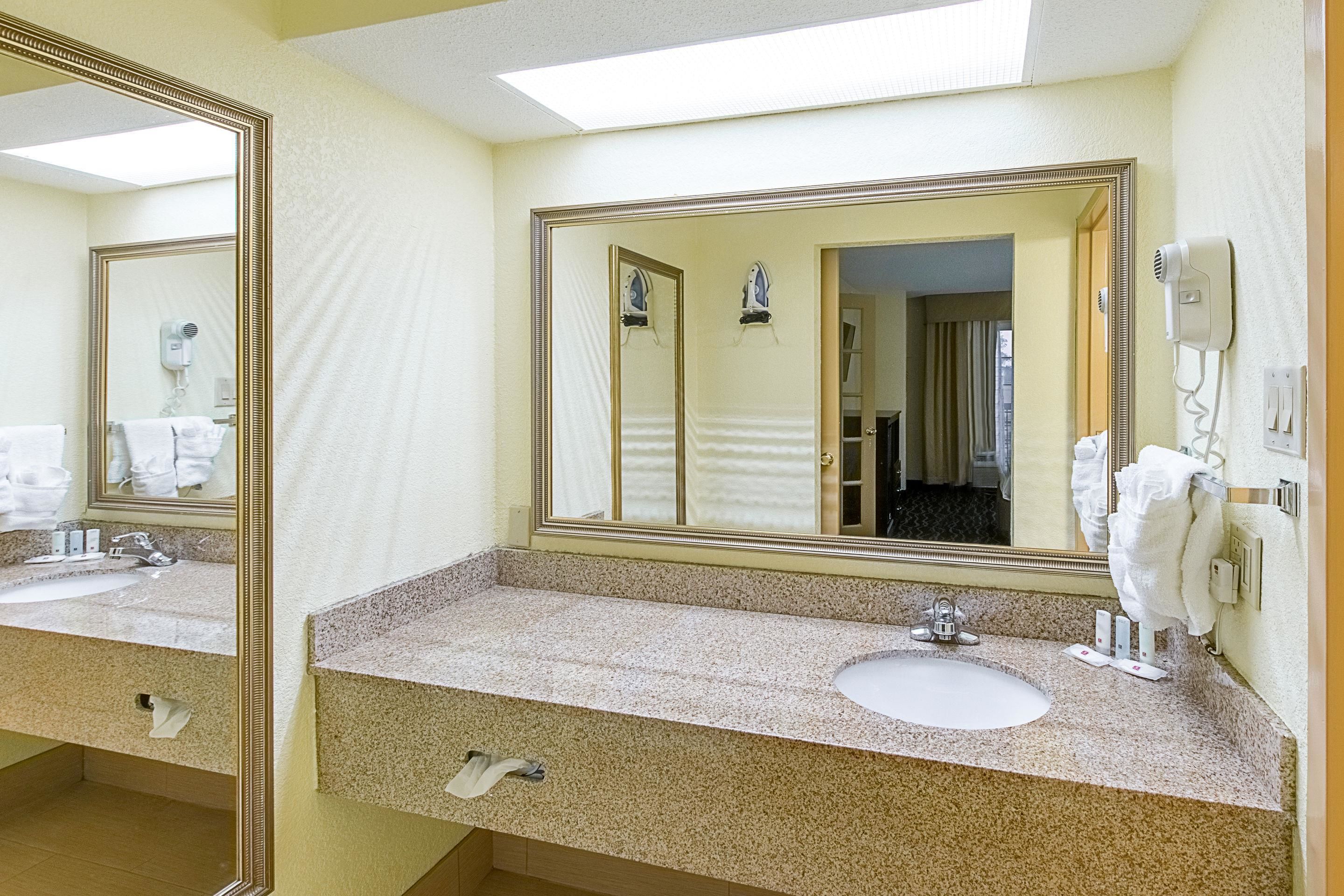 Clarion Inn Columbia Airport