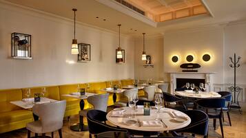 Daily English breakfast (GBP 20.00 per person)