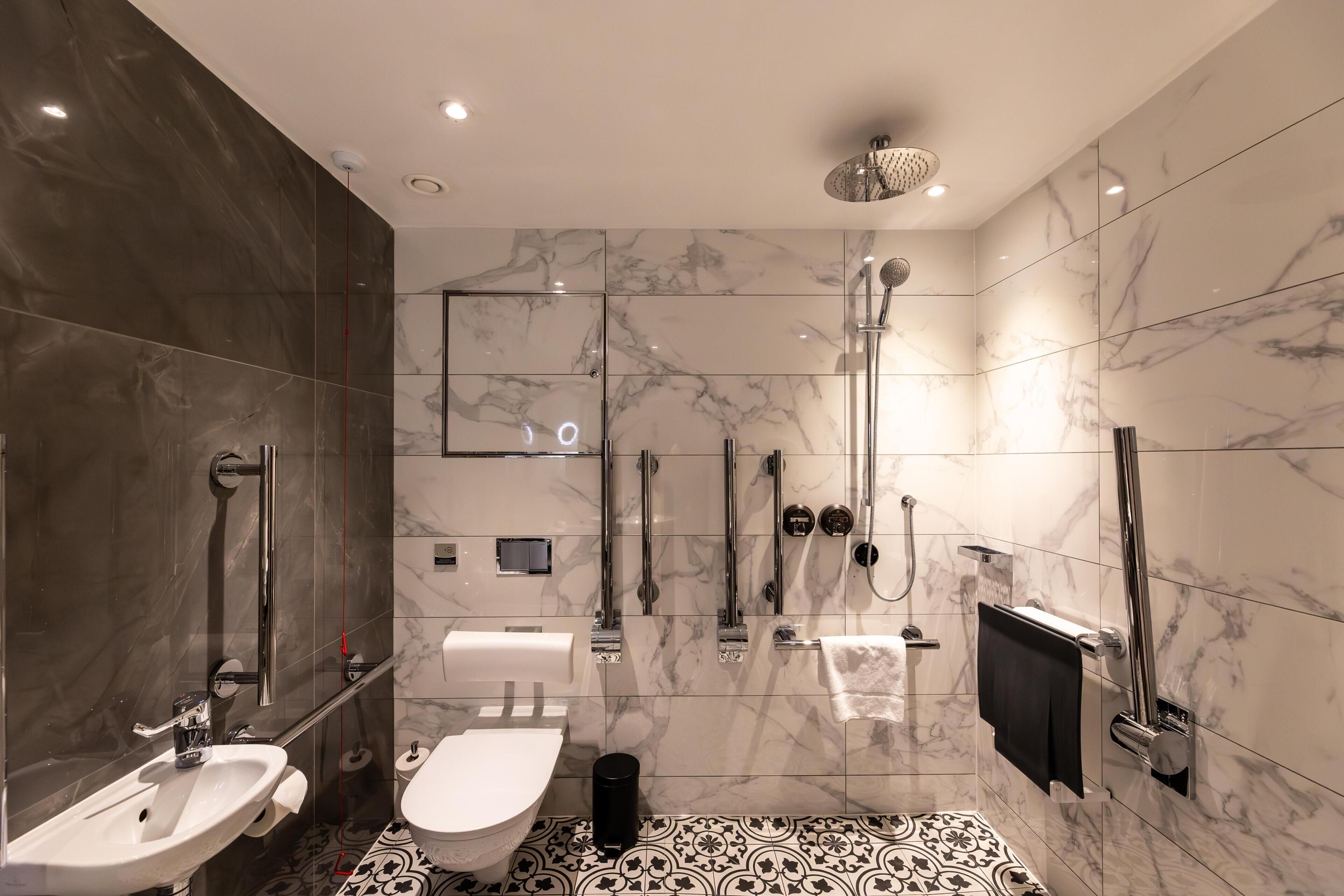 Photo - 100 Queen's Gate Hotel London Kensington, Curio Collection by Hilton