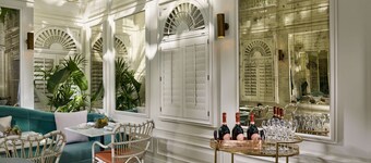 100 Queen's Gate Hotel London Kensington, Curio Collection by Hilton