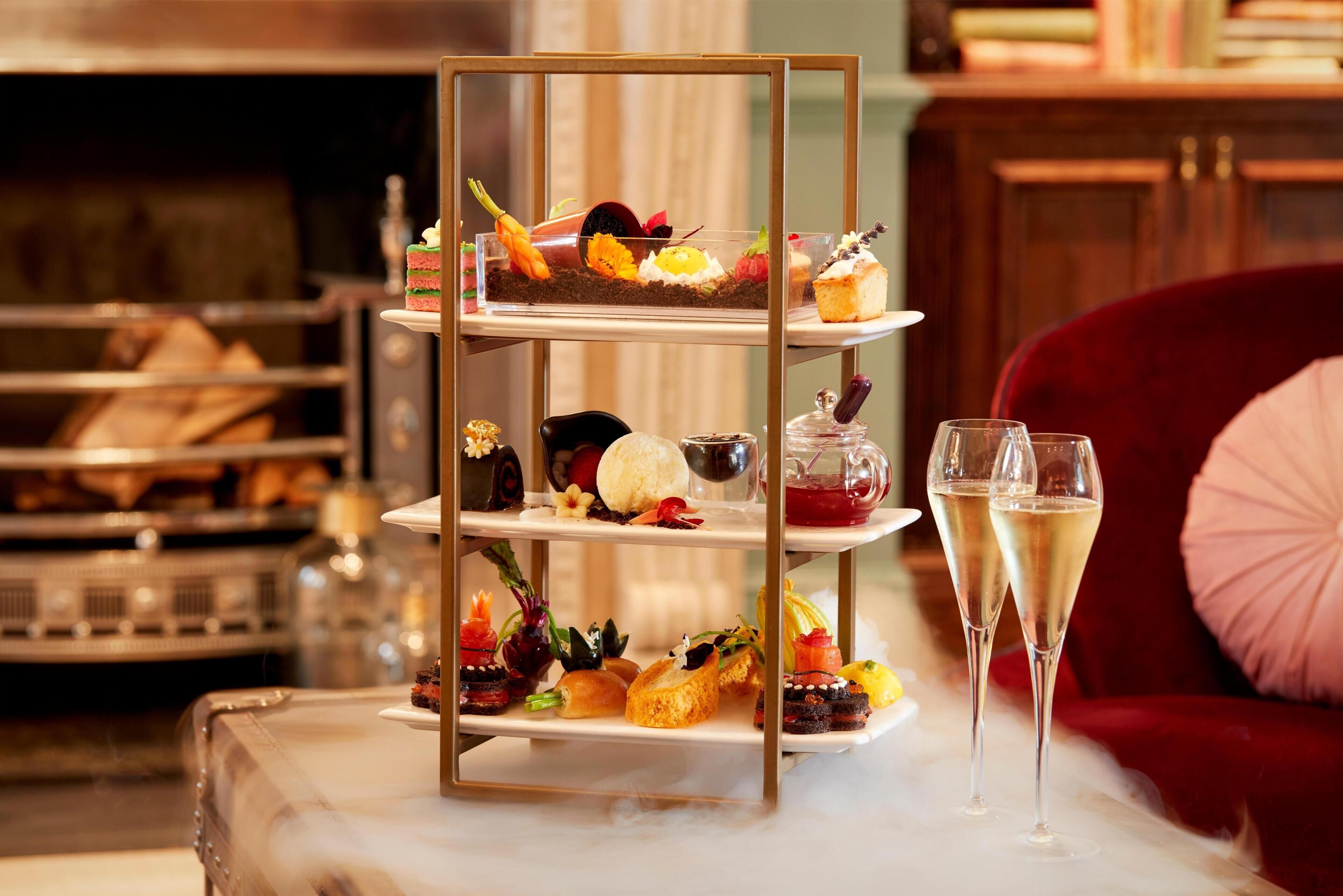 Photo - 100 Queen's Gate Hotel London Kensington, Curio Collection by Hilton