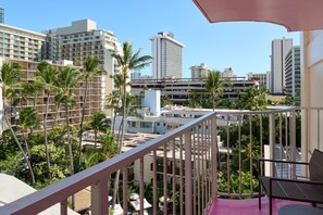 Standard Studio, 2 Double Beds, Kitchen | Terrace/patio