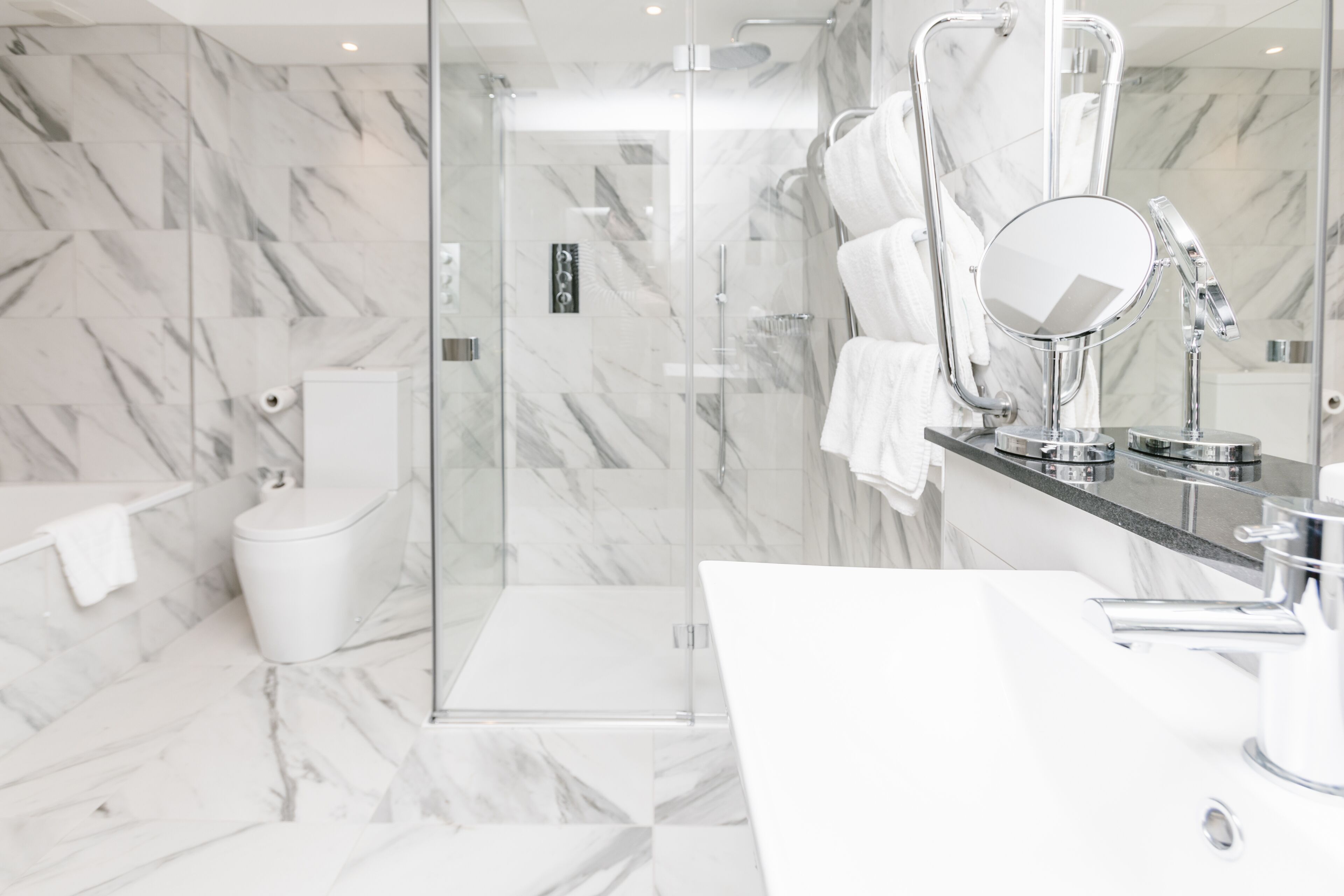 classic room, terrace | bathroom | free toiletries, hair dryer, bathrobes, towels