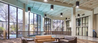 Red Roof Inn PLUS+ & Suites Houston - IAH Airport SW
