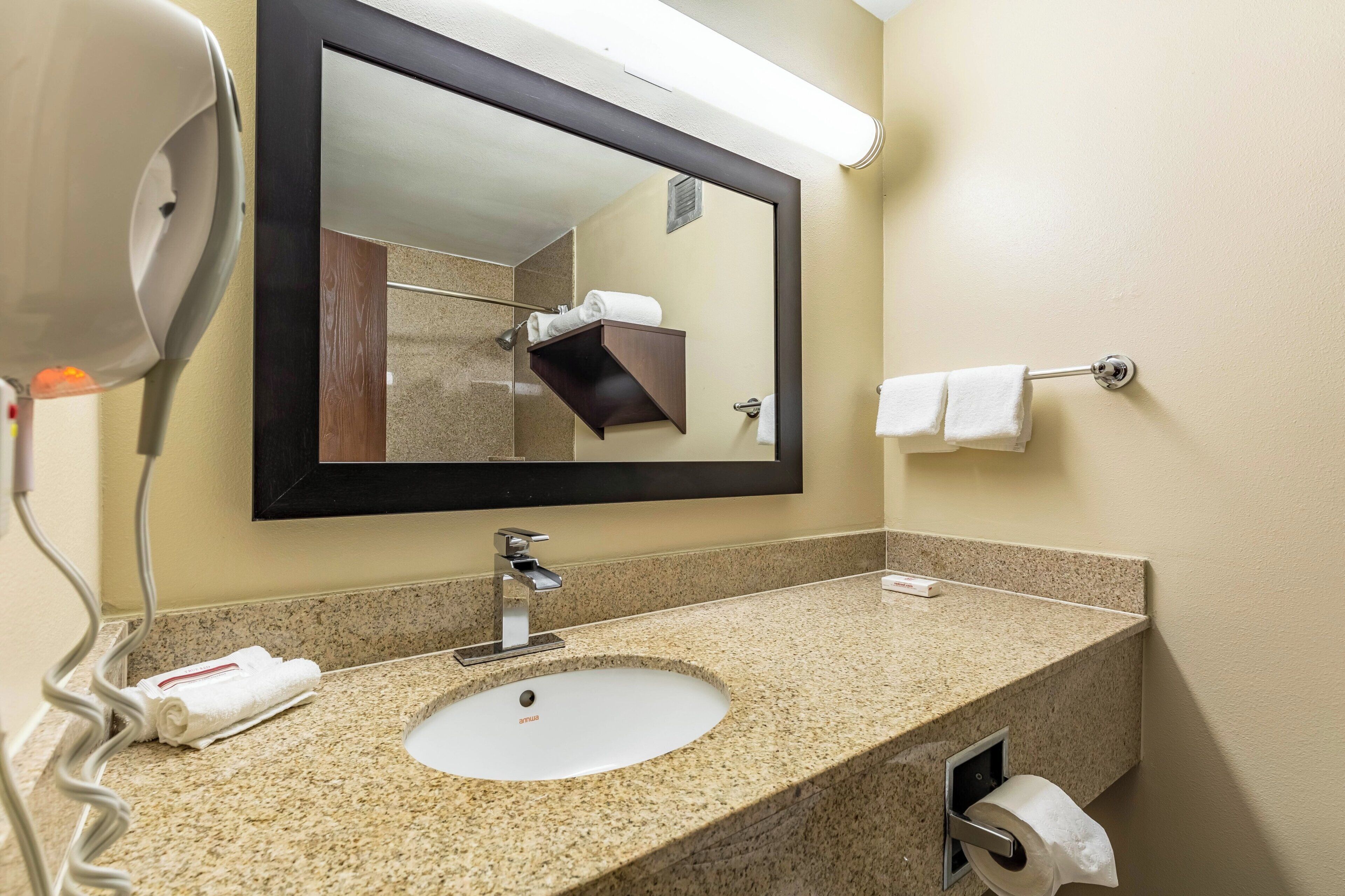 Foto - Red Roof Inn PLUS+ & Suites Houston - IAH Airport SW