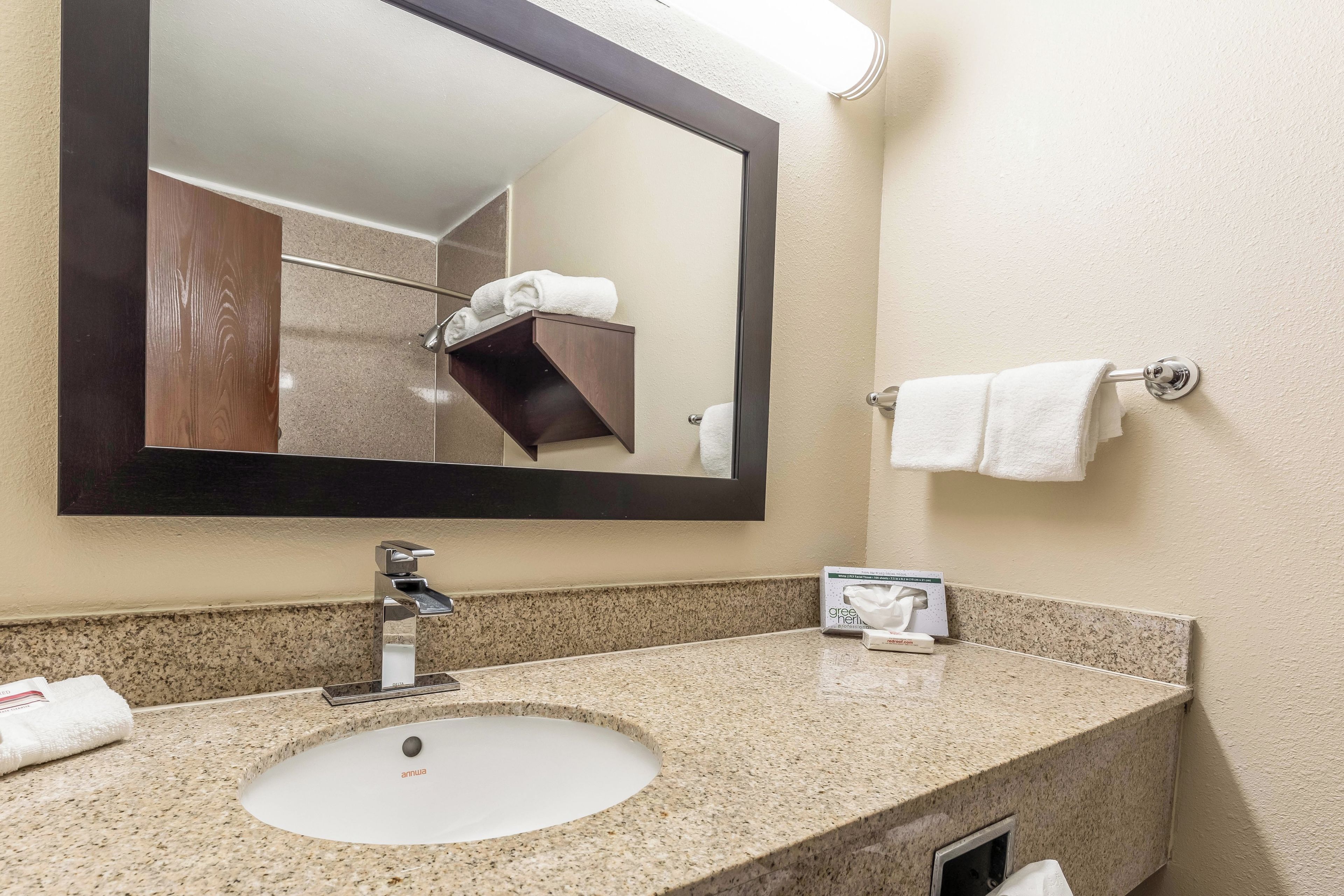 Foto - Red Roof Inn PLUS+ & Suites Houston - IAH Airport SW