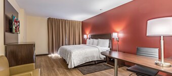 Red Roof Inn PLUS+ & Suites Houston - IAH Airport SW