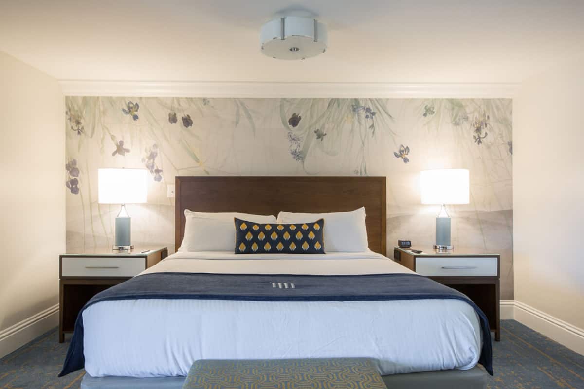 1 bedroom, premium bedding, in-room safe, desk