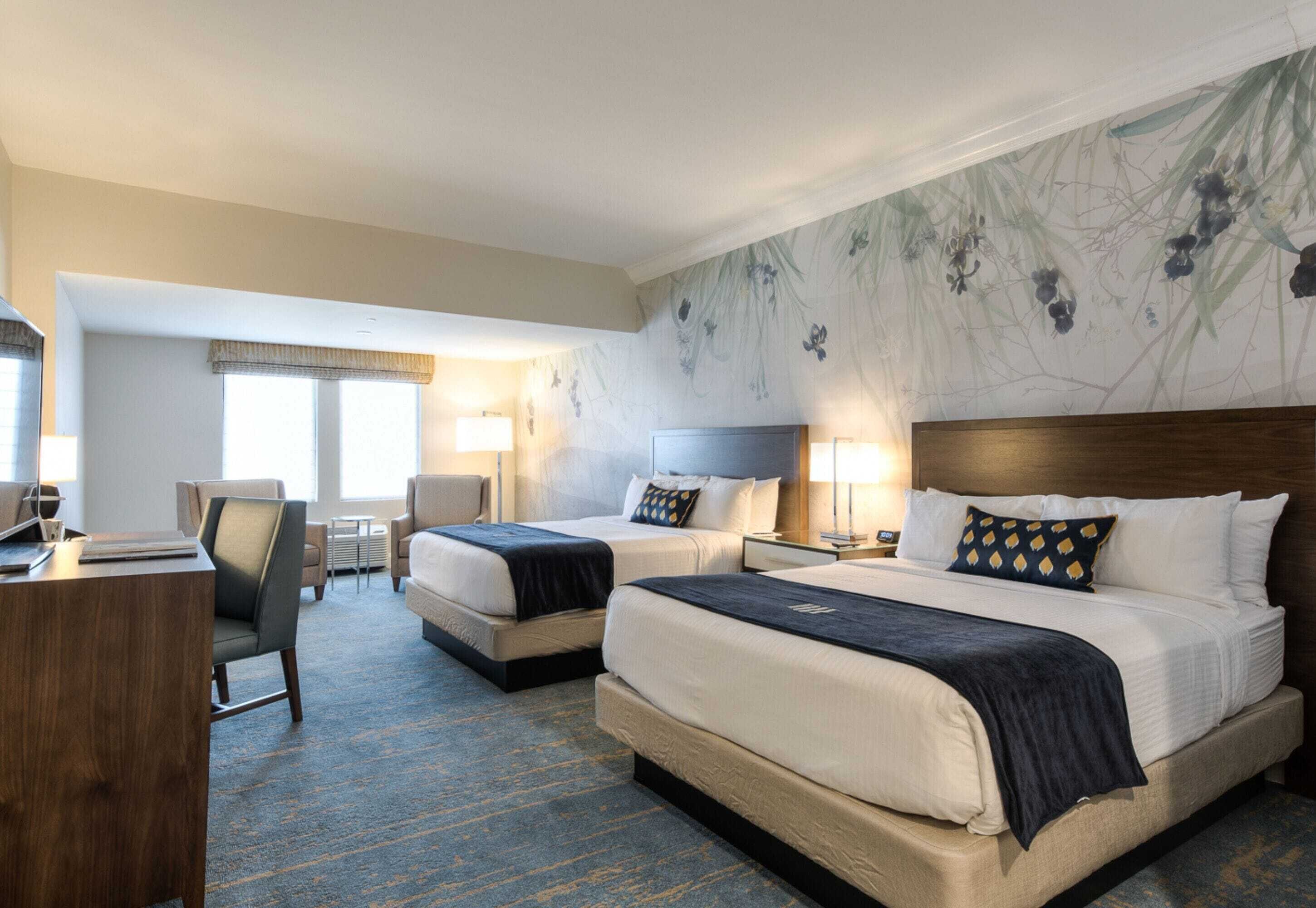 Premium bedding, in-room safe, desk, laptop workspace