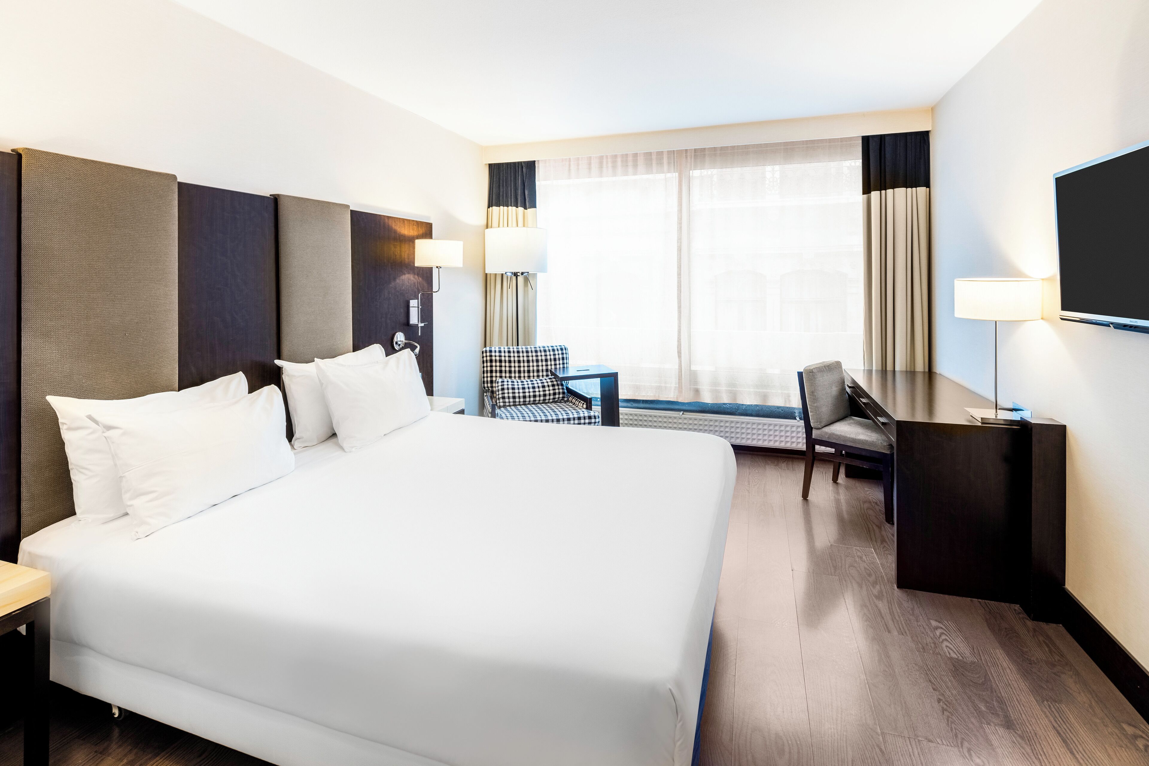 Premium bedding, Select Comfort beds, minibar, in-room safe