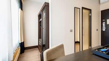 Ropa de cama de alta calidad, colchones Select Comfort y minibar