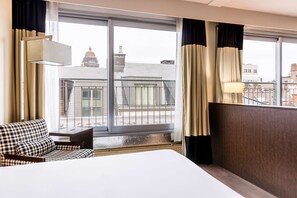Roupas de cama premium, camas Select Comfort, frigobar