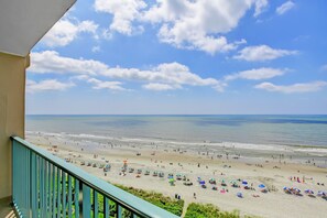 On the beach - Sand Dunes Resort and Suites (Myrtle Beach)