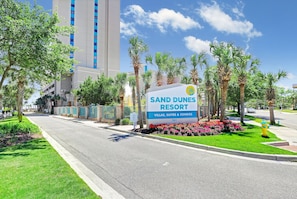 Garden - Sand Dunes Resort and Suites (Myrtle Beach)