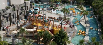 Sand Dunes Resort and Suites