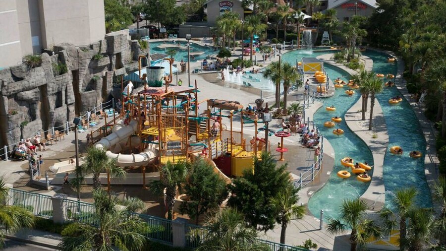 Sand Dunes Resort and Suites