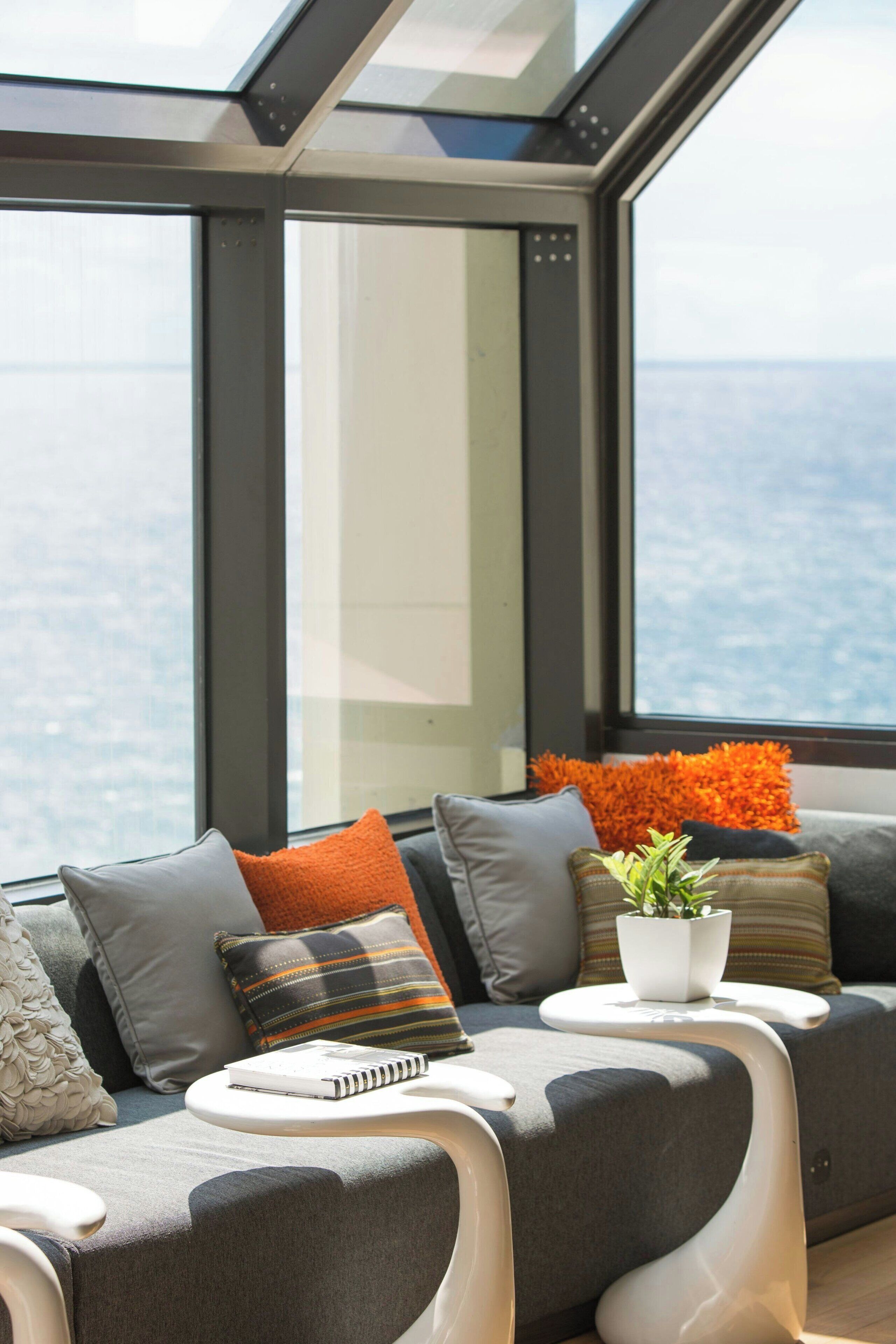 club room, 1 king bed, non smoking, partial ocean view | property amenity