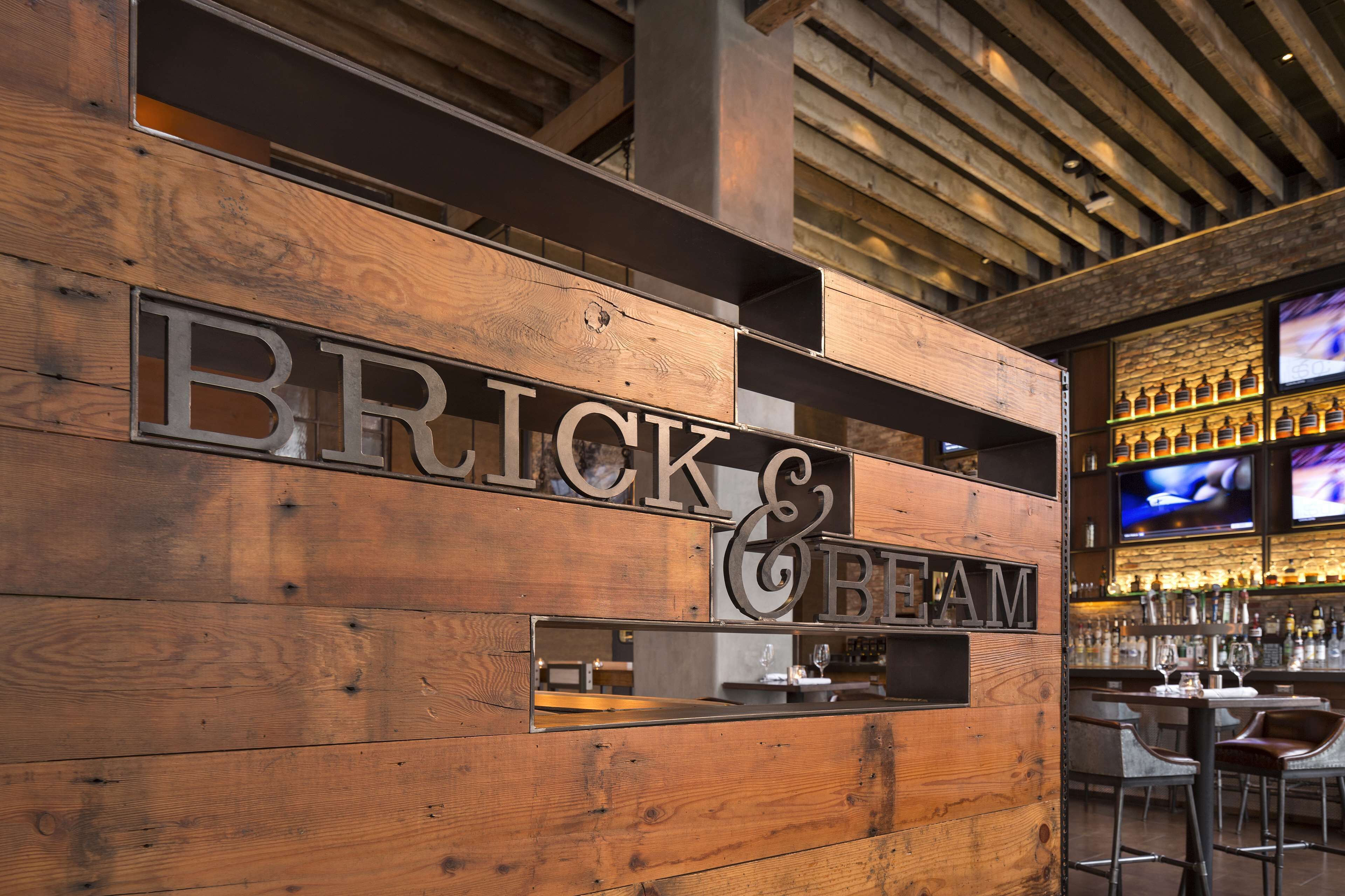 breakfast and dinner served, american cuisine