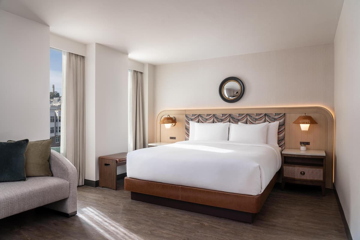 Room, 1 King Bed, City View