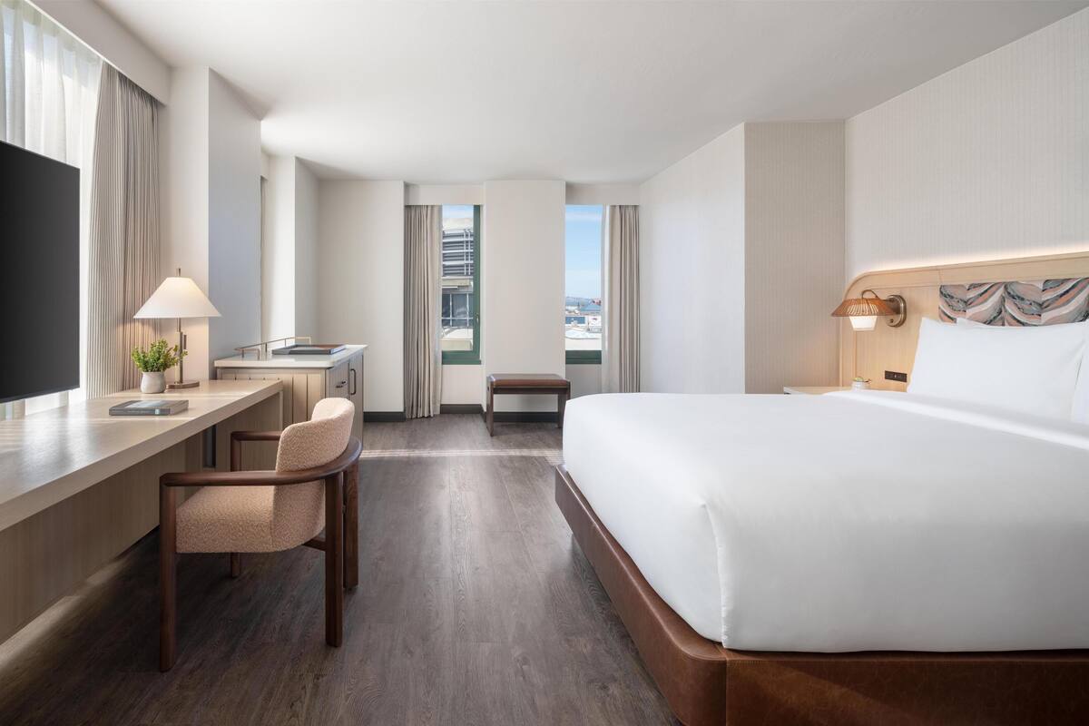 Luxe beddengoed, donsdekens, pillowtop-bedden, een kluis op de kamer