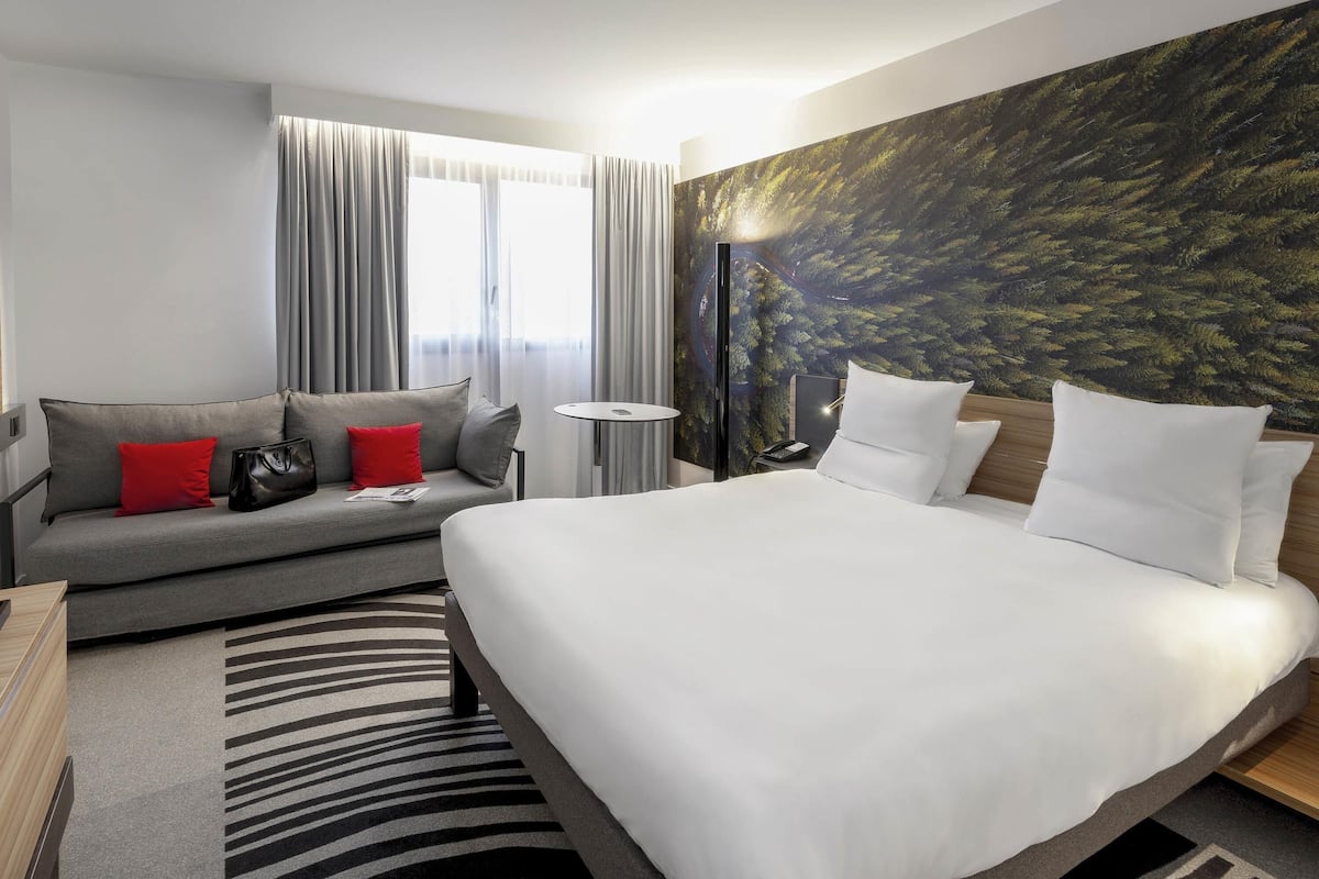 Luxe beddengoed, een kluis op de kamer, verduisterende gordijnen