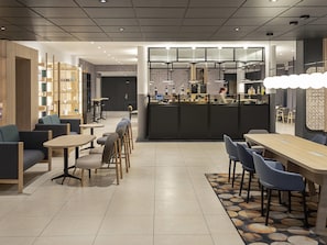 Bar (on property) - Novotel Blois Centre Val de Loire Hotel (Blois)