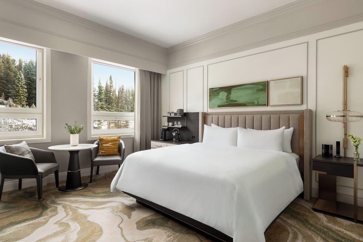 1 bedroom, premium bedding, in-room safe, desk