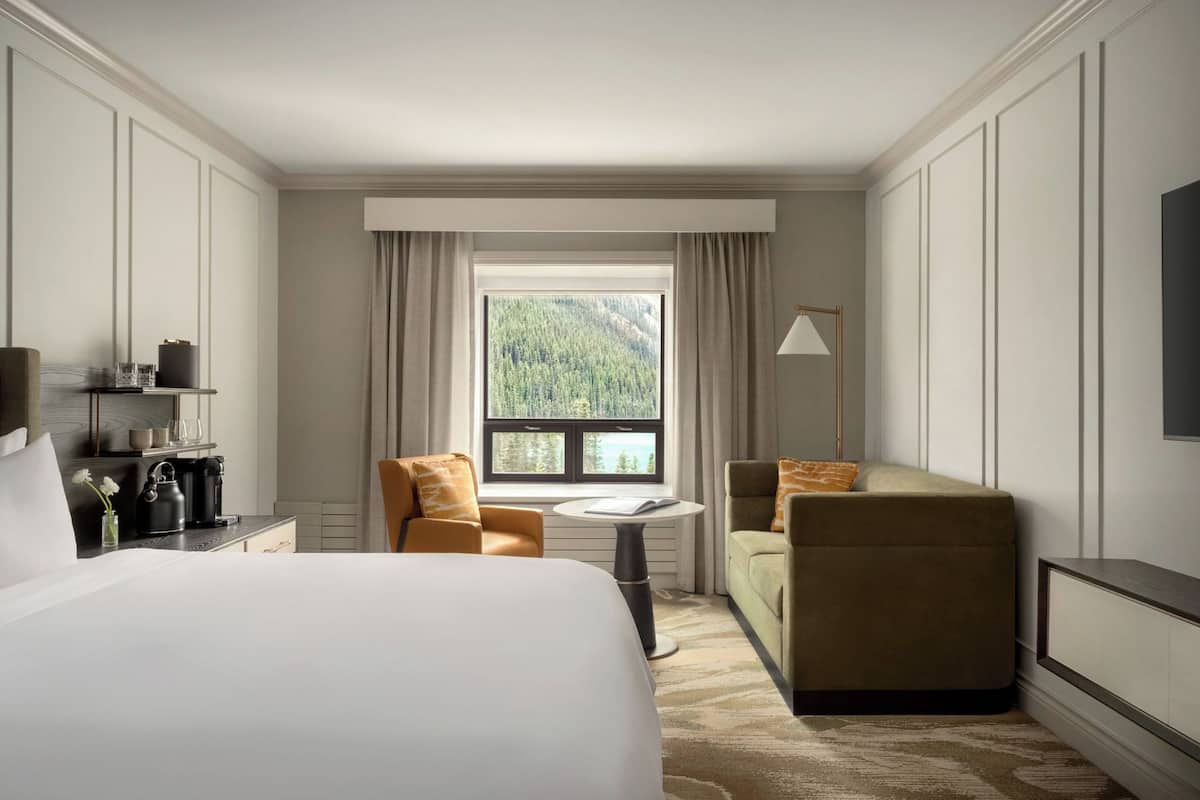 1 bedroom, premium bedding, in-room safe, desk