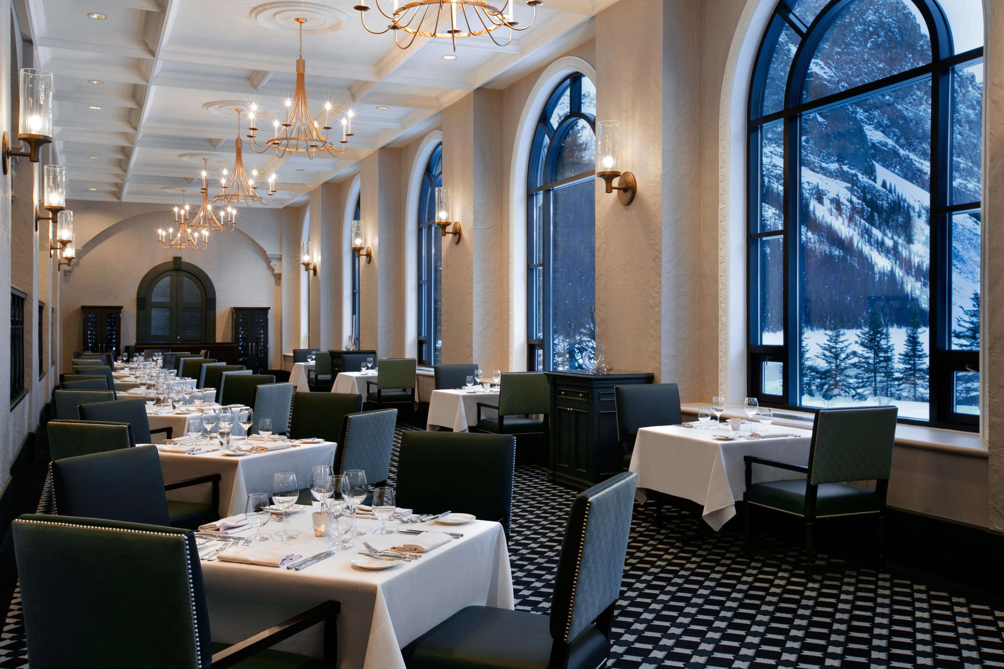 3 restaurants, breakfast, lunch, dinner served; american cuisine