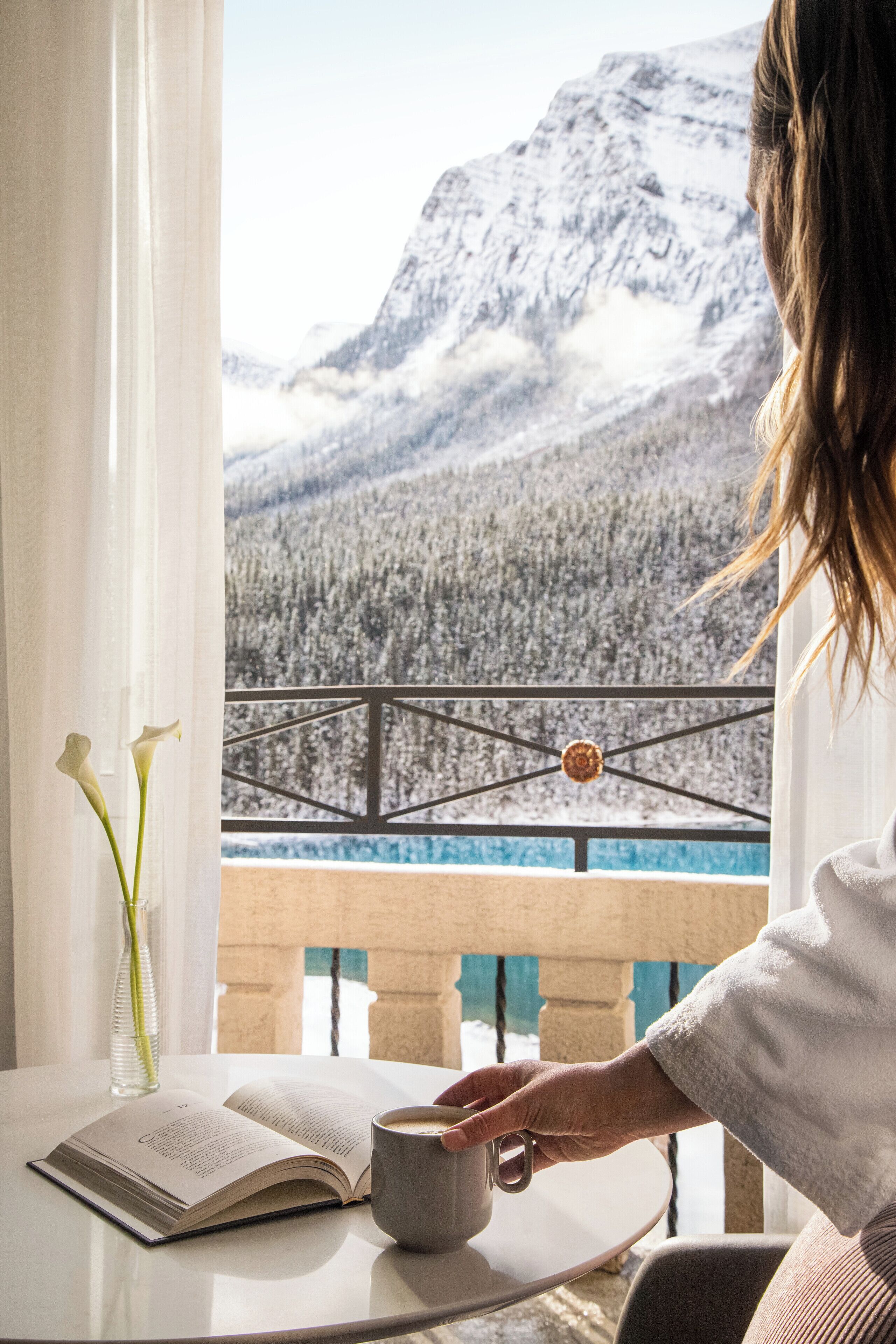 Deluxe Room, 1 King Bed, Lake View | Premium bedding, in-room safe, desk, blackout curtains