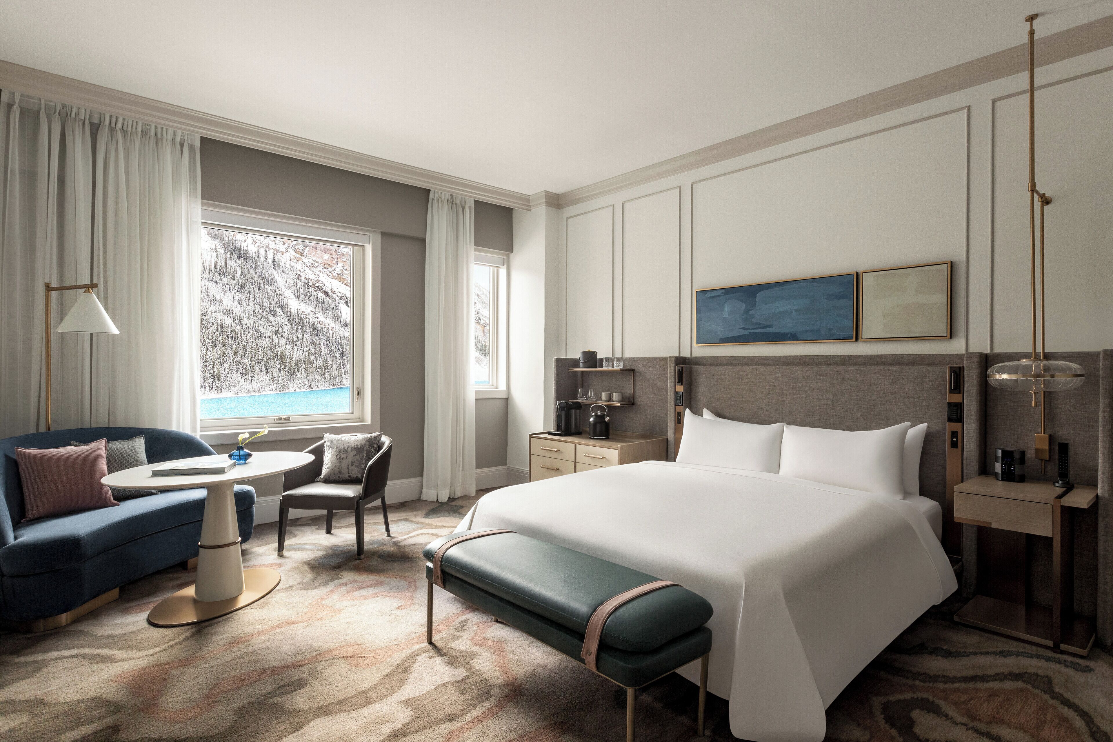 Deluxe Room, 1 King Bed, Lake View