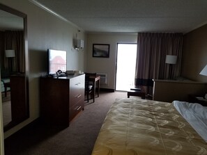Efficiency, Standard Room, 1 King Bed with Sofa bed, Non Smoking | View from room - Quality Inn & Suites Ocean City Fenwick (Ocean City)