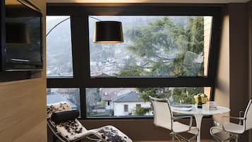 Exclusive Double Room Single Use | Premium bedding, minibar, in-room safe, desk