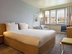 In-room safe, desk, blackout drapes, soundproofing