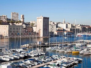 In-room safe, desk, blackout curtains, soundproofing - Novotel Marseille Vieux Port (Marseille)