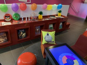 Tempat bermain anak – indoor