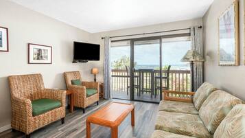 Decoración personalizada, muebles diferentes y escritorio