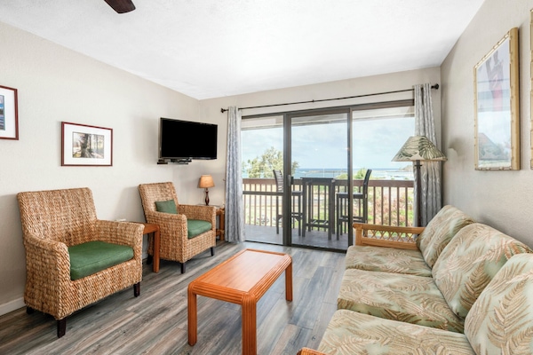 Condo, 2 Bedrooms, Kitchen