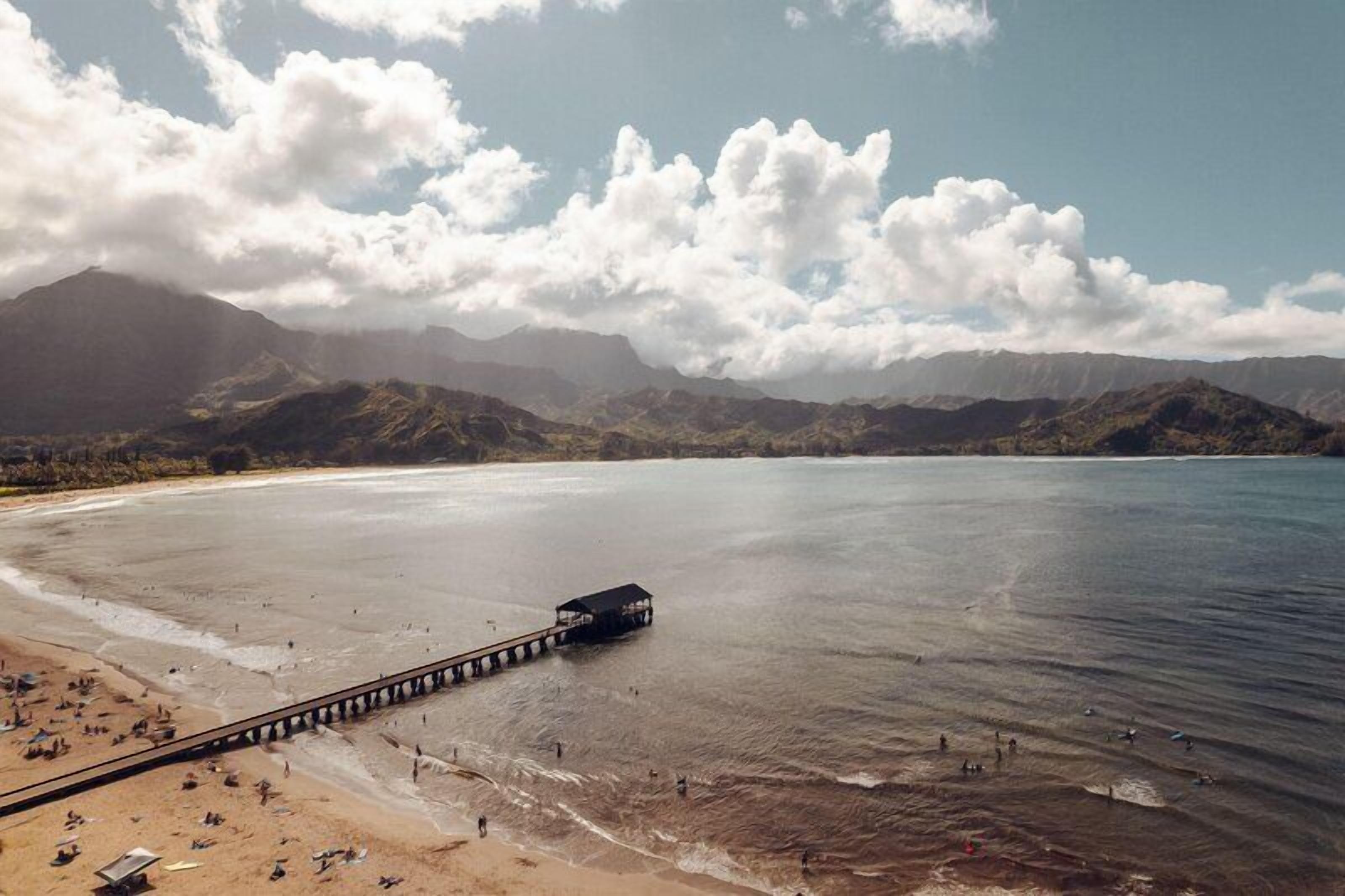 Pantai di sekitar dan handuk pantai