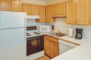 2 bedrooms, individually decorated, individually furnished, desk