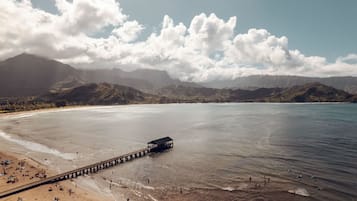 Gần bãi biển, khăn tắm biển