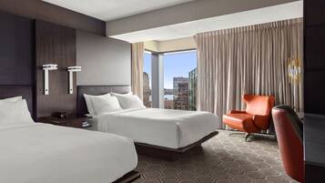 Premium bedding, in-room safe, desk, laptop workspace