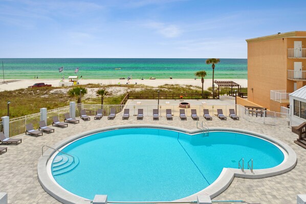 Outdoor pool, sun loungers