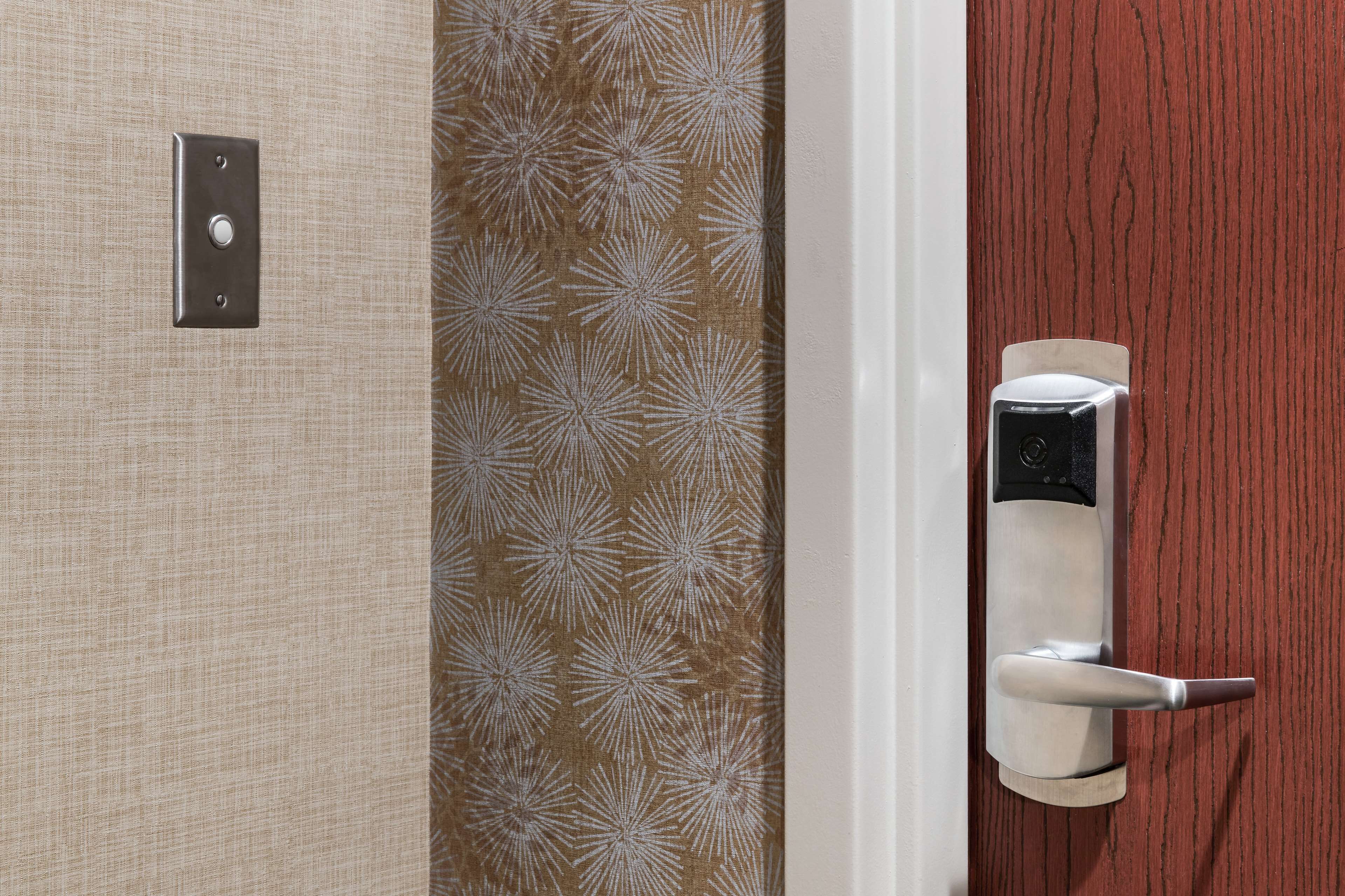 hypo-allergenic bedding, in-room safe, desk, laptop workspace