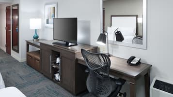 Hypo-allergenic bedding, in-room safe, desk, laptop workspace