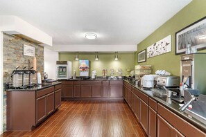 Free daily buffet breakfast 