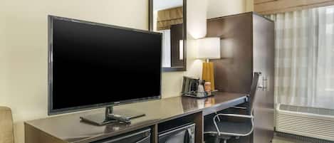 Standard Room, 2 Double Beds, Non Smoking | Desk, laptop workspace, blackout drapes, soundproofing