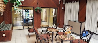 Quality Inn & Suites Near Amish Country